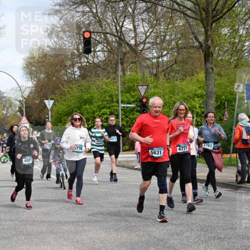 12.04.2026 - 45. Internationalen Wilhelmsburger Insellauf J. Mangold http://msf.ph/oto/9513456 12.04.2026 13:08:59 Ziel 4039, 4901, 5746, 2560, 5229, 2077, 2923, 4652, 2260, 3261, 5324, 3406, 3359, 2981, 5712, 3791, 4453, 4204, 4611, 2440, 2011, 5783, 4973, 4771, 5586, 5596, 4777, 5641, 5631, 4318, 4911, 4318, 4911, 4857, 3076, 5682, 5611, 5108, 4288, 5190, 3121, 2337, 3056 meine-sportfotos.de