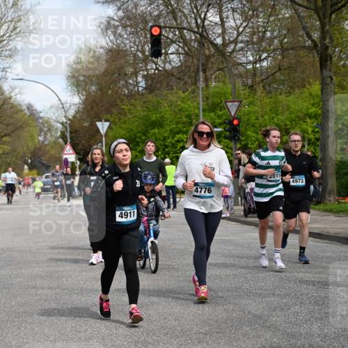 12.04.2026 - 45. Internationalen Wilhelmsburger Insellauf J. Mangold http://msf.ph/oto/9513469 12.04.2026 13:09:01 Ziel 4901, 5746, 2560, 5229, 2077, 2923, 4652, 2260, 3261, 5324, 3406, 3359, 2981, 5712, 3791, 4453, 4204, 4611, 2440, 2011, 5783, 4973, 4973, 4771, 5586, 5596, 4777, 5641, 5631, 4318, 4911, 4857, 3076, 5682, 5611, 5108, 4288, 5190, 3121, 2337, 3056, 2688, 4776, 2689, 5095 meine-sportfotos.de