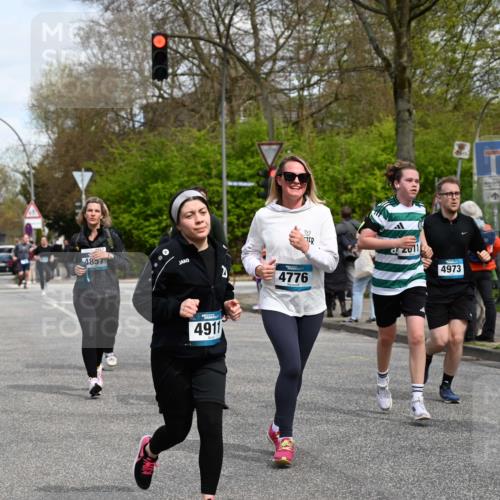 12.04.2026 - 45. Internationalen Wilhelmsburger Insellauf J. Mangold http://msf.ph/oto/9513478 12.04.2026 13:09:02 Ziel 4901, 5746, 2560, 5229, 2077, 2923, 4652, 2260, 3261, 5324, 3406, 3359, 2981, 5712, 3791, 4453, 4204, 4611, 2440, 2011, 5783, 4973, 4771, 5586, 5596, 4777, 5641, 5631, 4318, 4911, 4857, 3076, 5682, 3076, 5682, 5611, 5108, 4288, 5190, 3121, 2337, 3056, 2688, 4776, 2689, 5095, 3571 meine-sportfotos.de