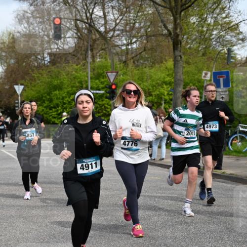 12.04.2026 - 45. Internationalen Wilhelmsburger Insellauf J. Mangold http://msf.ph/oto/9513480 12.04.2026 13:09:02 Ziel 4901, 5746, 2560, 5229, 2077, 2923, 4652, 2260, 3261, 5324, 3406, 3359, 2981, 5712, 3791, 4453, 4204, 4611, 2440, 2011, 5783, 4973, 4771, 5586, 5596, 4777, 5641, 5631, 4318, 4911, 4857, 3076, 5682, 3076, 5682, 5611, 5108, 4288, 5190, 3121, 2337, 3056, 2688, 4776, 2689, 5095, 3571 meine-sportfotos.de