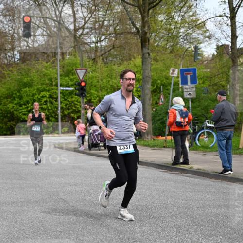 12.04.2026 - 45. Internationalen Wilhelmsburger Insellauf J. Mangold http://msf.ph/oto/9513550 12.04.2026 13:09:19 Ziel 4611, 2440, 2011, 5783, 4973, 4771, 5586, 5596, 4777, 5641, 5631, 4318, 4911, 4857, 3076, 5682, 5611, 5108, 4288, 5190, 3121, 4288, 5190, 3121, 2337, 3056, 2688, 4776, 2689, 5095, 3571, 5760, 3019, 3440, 5761, 4335, 3807, 4794, 2687, 5090, 5256, 4419, 5454, 5624, 5005 meine-sportfotos.de