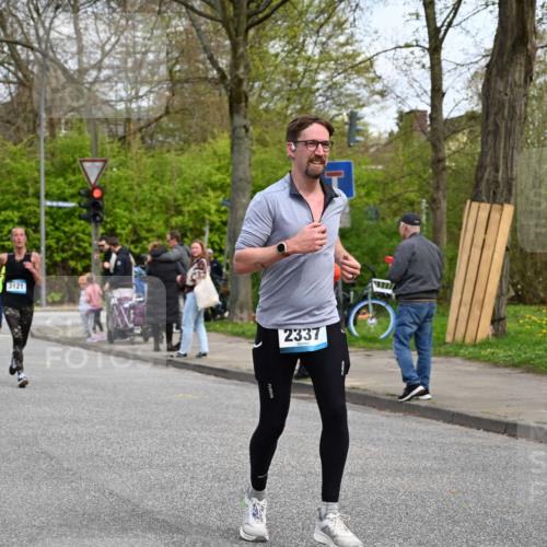 12.04.2026 - 45. Internationalen Wilhelmsburger Insellauf J. Mangold http://msf.ph/oto/9513554 12.04.2026 13:09:19 Ziel 4611, 2440, 2011, 5783, 4973, 4771, 5586, 5596, 4777, 5641, 5631, 4318, 4911, 4857, 3076, 5682, 5611, 5108, 4288, 5190, 3121, 4288, 5190, 3121, 2337, 3056, 2688, 4776, 2689, 5095, 3571, 5760, 3019, 3440, 5761, 4335, 3807, 4794, 2687, 5090, 5256, 4419, 5454, 5624, 5005 meine-sportfotos.de