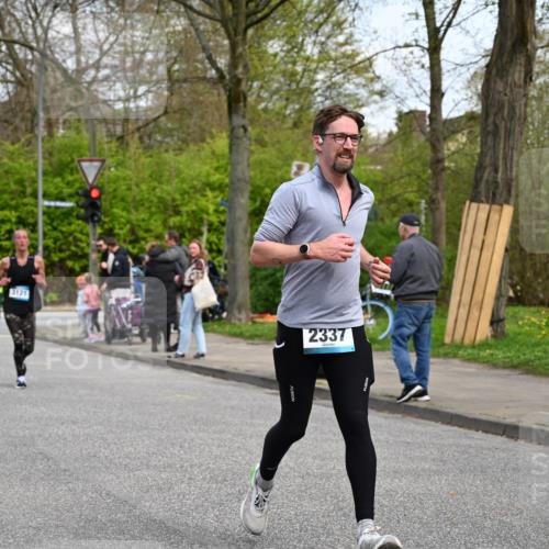 12.04.2026 - 45. Internationalen Wilhelmsburger Insellauf J. Mangold http://msf.ph/oto/9513555 12.04.2026 13:09:19 Ziel 4611, 2440, 2011, 5783, 4973, 4771, 5586, 5596, 4777, 5641, 5631, 4318, 4911, 4857, 3076, 5682, 5611, 5108, 4288, 5190, 3121, 4288, 5190, 3121, 2337, 3056, 2688, 4776, 2689, 5095, 3571, 5760, 3019, 3440, 5761, 4335, 3807, 4794, 2687, 5090, 5256, 4419, 5454, 5624, 5005 meine-sportfotos.de