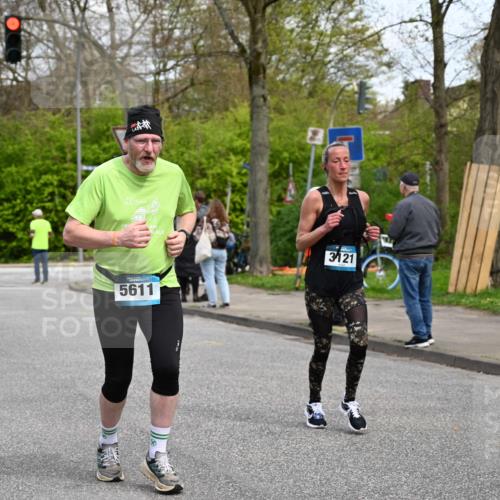 12.04.2026 - 45. Internationalen Wilhelmsburger Insellauf J. Mangold http://msf.ph/oto/9513576 12.04.2026 13:09:22 Ziel 5783, 4973, 4771, 5586, 5596, 4777, 5641, 5631, 4318, 4911, 4857, 3076, 5682, 5611, 5108, 4288, 5190, 3121, 2337, 3056, 2688, 4776, 2689, 5095, 3571, 5760, 3019, 3440, 5761, 4335, 3807, 4794, 2687, 5090, 5256, 4419, 5454, 5624, 5005, 3557, 3729 meine-sportfotos.de