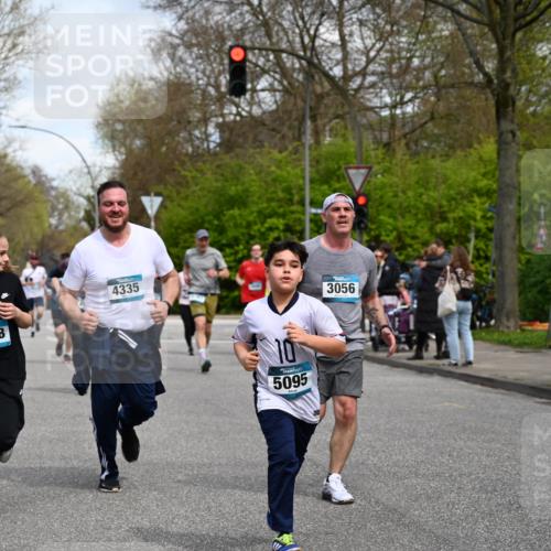 12.04.2026 - 45. Internationalen Wilhelmsburger Insellauf J. Mangold http://msf.ph/oto/9513583 12.04.2026 13:09:24 Ziel 5783, 4973, 4771, 5586, 5596, 4777, 5641, 5631, 4318, 4911, 4857, 3076, 5682, 5611, 5108, 4288, 5190, 3121, 2337, 3056, 2688, 4776, 2689, 2688, 4776, 2689, 5095, 3571, 5760, 3019, 3440, 5761, 4335, 3807, 4794, 2687, 5090, 5256, 4419, 5454, 5624, 5005, 3557, 3729, 3890 meine-sportfotos.de
