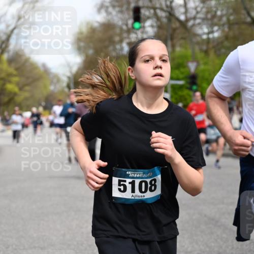 12.04.2026 - 45. Internationalen Wilhelmsburger Insellauf J. Mangold http://msf.ph/oto/9513605 12.04.2026 13:09:26 Ziel 4973, 4771, 5586, 5596, 4777, 5641, 5631, 4318, 4911, 4857, 3076, 5682, 5611, 5108, 4288, 5190, 3121, 2337, 3056, 2688, 4776, 2689, 5095, 3571, 3571, 5760, 3019, 3440, 5761, 4335, 3807, 4794, 2687, 5090, 5256, 4419, 5454, 5624, 5005, 3557, 3729, 3890, 5282 meine-sportfotos.de