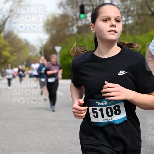 12.04.2026 - 45. Internationalen Wilhelmsburger Insellauf J. Mangold http://msf.ph/oto/9513607 12.04.2026 13:09:26 Ziel 4973, 4771, 5586, 5596, 4777, 5641, 5631, 4318, 4911, 4857, 3076, 5682, 5611, 5108, 4288, 5190, 3121, 2337, 3056, 2688, 4776, 2689, 5095, 3571, 3571, 5760, 3019, 3440, 5761, 4335, 3807, 4794, 2687, 5090, 5256, 4419, 5454, 5624, 5005, 3557, 3729, 3890, 5282 meine-sportfotos.de