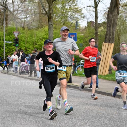 12.04.2026 - 45. Internationalen Wilhelmsburger Insellauf J. Mangold http://msf.ph/oto/9513622 12.04.2026 13:09:29 Ziel 5586, 5596, 4777, 5641, 5631, 4318, 4911, 4857, 3076, 5682, 5611, 5108, 4288, 5190, 3121, 2337, 3056, 2688, 4776, 2689, 5095, 3571, 5760, 3019, 3440, 5761, 5761, 4335, 3807, 4794, 2687, 5090, 5256, 4419, 5454, 4419, 5454, 5624, 5005, 3557, 3729, 3890, 5282, 2072, 5130, 3004, 2103, 5089, 2001, 4116 meine-sportfotos.de