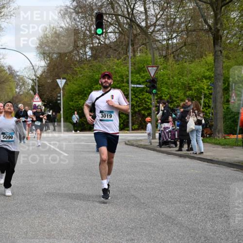 12.04.2026 - 45. Internationalen Wilhelmsburger Insellauf J. Mangold http://msf.ph/oto/9513648 12.04.2026 13:09:32 Ziel 5641, 5631, 4318, 4911, 4857, 3076, 5682, 5611, 5108, 4288, 5190, 3121, 2337, 3056, 2688, 4776, 2689, 5095, 3571, 5760, 3019, 3440, 5761, 4335, 3807, 4794, 2687, 5090, 5256, 4419, 5454, 5624, 5005, 3557, 3557, 3729, 3890, 5282, 2072, 5130, 3004, 2103, 5089, 2001, 4116, 2743 meine-sportfotos.de