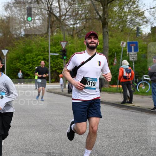 12.04.2026 - 45. Internationalen Wilhelmsburger Insellauf J. Mangold http://msf.ph/oto/9513657 12.04.2026 13:09:34 Ziel 5641, 5631, 4318, 4911, 4857, 3076, 5682, 5611, 5108, 4288, 5190, 3121, 2337, 3056, 2688, 4776, 2689, 5095, 3571, 5760, 3019, 3440, 5761, 4335, 3807, 4794, 2687, 5090, 5256, 4419, 5454, 5624, 5005, 3557, 3729, 3890, 5282, 2072, 5130, 3004, 2103, 5089, 2001, 4116, 2743, 3673, 4961, 3919, 3793, 3549 meine-sportfotos.de