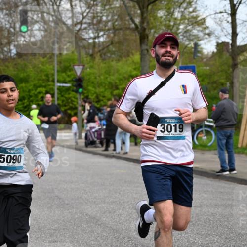12.04.2026 - 45. Internationalen Wilhelmsburger Insellauf J. Mangold http://msf.ph/oto/9513661 12.04.2026 13:09:34 Ziel 5641, 5631, 4318, 4911, 4857, 3076, 5682, 5611, 5108, 4288, 5190, 3121, 2337, 3056, 2688, 4776, 2689, 5095, 3571, 5760, 3019, 3440, 5761, 4335, 3807, 4794, 2687, 5090, 5256, 4419, 5454, 5624, 5005, 3557, 3729, 3890, 5282, 2072, 5130, 3004, 2103, 5089, 2001, 4116, 2743, 3673, 4961, 3919, 3793, 3549 meine-sportfotos.de