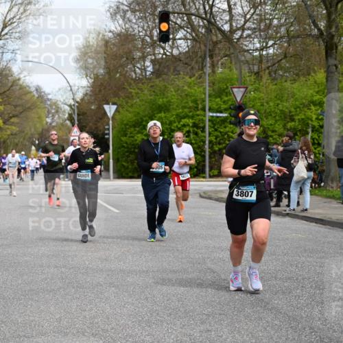 12.04.2026 - 45. Internationalen Wilhelmsburger Insellauf J. Mangold http://msf.ph/oto/9513677 12.04.2026 13:09:38 Ziel 3076, 5682, 5611, 5108, 4288, 5190, 3121, 2337, 3056, 2688, 4776, 2689, 5095, 3571, 5760, 3019, 3440, 5761, 4335, 3807, 4794, 2687, 5090, 5256, 4419, 5454, 5624, 5005, 3557, 3729, 3890, 5282, 2072, 5130, 3004, 2103, 5089, 2001, 4116, 2743, 3673, 4961, 3919, 3793, 3549, 5646, 5287, 4910 meine-sportfotos.de