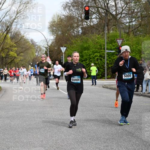12.04.2026 - 45. Internationalen Wilhelmsburger Insellauf J. Mangold http://msf.ph/oto/9513689 12.04.2026 13:09:40 Ziel 5611, 5108, 4288, 5190, 3121, 2337, 3056, 2688, 4776, 2689, 5095, 3571, 5760, 3019, 3440, 5761, 4335, 3807, 4794, 2687, 5090, 5256, 5256, 4419, 5454, 5624, 5005, 3557, 3729, 3890, 5282, 2072, 5130, 5130, 3004, 2103, 5089, 2001, 4116, 2743, 3673, 4961, 3919, 3793, 3549, 5646, 5287, 4910, 4278, 4935, 2129 meine-sportfotos.de