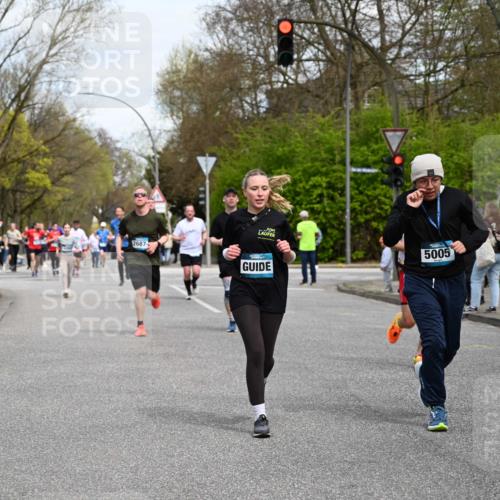 12.04.2026 - 45. Internationalen Wilhelmsburger Insellauf J. Mangold http://msf.ph/oto/9513691 12.04.2026 13:09:40 Ziel 5611, 5108, 4288, 5190, 3121, 2337, 3056, 2688, 4776, 2689, 5095, 3571, 5760, 3019, 3440, 5761, 4335, 3807, 4794, 2687, 5090, 5256, 5256, 4419, 5454, 5624, 5005, 3557, 3729, 3890, 5282, 2072, 5130, 5130, 3004, 2103, 5089, 2001, 4116, 2743, 3673, 4961, 3919, 3793, 3549, 5646, 5287, 4910, 4278, 4935, 2129 meine-sportfotos.de