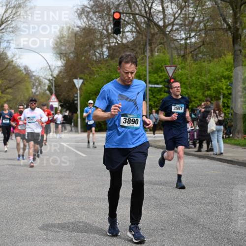 12.04.2026 - 45. Internationalen Wilhelmsburger Insellauf J. Mangold http://msf.ph/oto/9513755 12.04.2026 13:09:49 Ziel 2688, 4776, 2689, 5095, 3571, 5760, 3019, 3440, 5761, 4335, 3807, 4794, 2687, 5090, 5256, 4419, 5454, 5624, 5005, 3557, 3729, 3890, 5282, 5282, 2072, 5130, 3004, 2103, 5089, 2001, 4116, 2743, 3673, 4961, 3919, 3793, 3549, 5646, 5287, 4910, 4278, 4935, 2129, 2982, 2121, 2289, 4250 meine-sportfotos.de