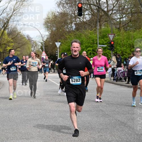 12.04.2026 - 45. Internationalen Wilhelmsburger Insellauf J. Mangold http://msf.ph/oto/9513810 12.04.2026 13:09:58 Ziel 3807, 4794, 2687, 5090, 5256, 4419, 5454, 5624, 5005, 3557, 3729, 3890, 5282, 2072, 5130, 3004, 2103, 5089, 2001, 4116, 2743, 3673, 4961, 3919, 3793, 3549, 3549, 5646, 5287, 4910, 4278, 4935, 2129, 2982, 2121, 2289, 4250, 4250, 5612, 3338, 5704, 4578, 4579, 4356, 3445, 3446, 4562, 3654, 3269, 4552, 3285, 3288, 5444, 5443, 5830 meine-sportfotos.de