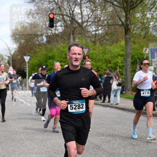 12.04.2026 - 45. Internationalen Wilhelmsburger Insellauf J. Mangold http://msf.ph/oto/9513818 12.04.2026 13:09:58 Ziel 3807, 4794, 2687, 5090, 5256, 4419, 5454, 5624, 5005, 3557, 3729, 3890, 5282, 2072, 5130, 3004, 2103, 5089, 2001, 4116, 2743, 3673, 4961, 3919, 3793, 3549, 3549, 5646, 5287, 4910, 4278, 4935, 2129, 2982, 2121, 2289, 4250, 4250, 5612, 3338, 5704, 4578, 4579, 4356, 3445, 3446, 4562, 3654, 3269, 4552, 3285, 3288, 5444, 5443, 5830 meine-sportfotos.de