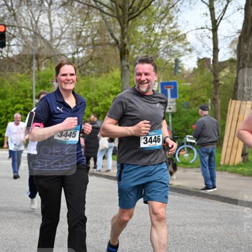 12.04.2026 - 45. Internationalen Wilhelmsburger Insellauf J. Mangold http://msf.ph/oto/9513879 12.04.2026 13:10:06 Ziel 4419, 5454, 5624, 5005, 3557, 3729, 3890, 5282, 2072, 5130, 3004, 2103, 5089, 2001, 4116, 2743, 3673, 4961, 3919, 3793, 3549, 5646, 5287, 4910, 4278, 4935, 2129, 2982, 2121, 2289, 4250, 5612, 3338, 5704, 4578, 4579, 4356, 3445, 3446, 4579, 4356, 3445, 3446, 4562, 3654, 3269, 4552, 3285, 3288, 5444, 5443, 5830, 5259, 3407, 3948, 3949, 4540, 2315, 5494, 4909 meine-sportfotos.de