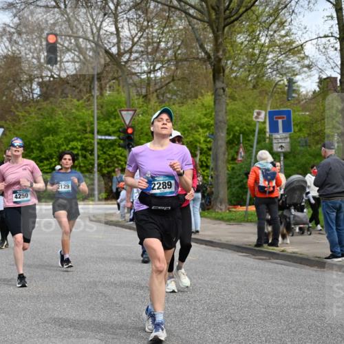 12.04.2026 - 45. Internationalen Wilhelmsburger Insellauf J. Mangold http://msf.ph/oto/9513902 12.04.2026 13:10:09 Ziel 3557, 3729, 3890, 5282, 2072, 5130, 3004, 2103, 5089, 2001, 4116, 2743, 3673, 4961, 3919, 3793, 3549, 5646, 5287, 4910, 4278, 4935, 2129, 2982, 2121, 2289, 2289, 4250, 5612, 3338, 5704, 4578, 4579, 4356, 3445, 3446, 4562, 3654, 3269, 4552, 3285, 3288, 5444, 5443, 5830, 5259, 3407, 3948, 3949, 4540, 2315, 5494, 4909, 5004, 4969, 5762 meine-sportfotos.de