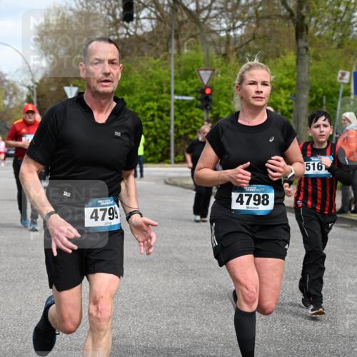12.04.2026 - 45. Internationalen Wilhelmsburger Insellauf J. Mangold http://msf.ph/oto/9514064 12.04.2026 13:10:35 Ziel 4250, 5612, 3338, 5704, 4578, 4579, 4356, 3445, 3446, 4562, 3654, 3269, 4552, 3285, 3288, 5444, 5443, 5830, 5259, 3407, 3948, 3949, 4540, 2315, 5494, 4909, 5004, 4969, 5762, 4769, 4798, 4769, 4798, 4134, 4799, 5681, 2897, 3462, 5160, 5768, 3243, 4916, 5161, 3211, 5584, 4770, 5246, 2926, 2927, 5195, 4692, 5417, 5199, 2889, 2714, 4216, 4895, 3932, 2114, 2519, 2113 meine-sportfotos.de