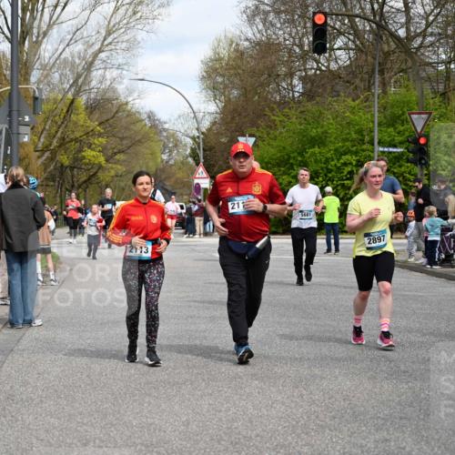 12.04.2026 - 45. Internationalen Wilhelmsburger Insellauf J. Mangold http://msf.ph/oto/9514071 12.04.2026 13:10:37 Ziel 5612, 3338, 5704, 4578, 4579, 4356, 3445, 3446, 4562, 3654, 3269, 4552, 3285, 3288, 5444, 5443, 5830, 5259, 3407, 3948, 3949, 4540, 2315, 5494, 4909, 5004, 4969, 5762, 4769, 4798, 4134, 4799, 5681, 5681, 2897, 3462, 5160, 5768, 3243, 4916, 5161, 3211, 5584, 4770, 5246, 2926, 2927, 5195, 4692, 5417, 5199, 2889, 2714, 4216, 4895, 3932, 2114, 2519, 2113 meine-sportfotos.de