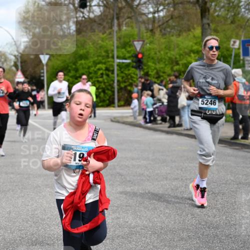 12.04.2026 - 45. Internationalen Wilhelmsburger Insellauf J. Mangold http://msf.ph/oto/9514140 12.04.2026 13:10:47 Ziel 5444, 5443, 5830, 5259, 3407, 3948, 3949, 4540, 2315, 5494, 4909, 5004, 4969, 5762, 4769, 4798, 4134, 4799, 5681, 2897, 3462, 5160, 5768, 3243, 4916, 5161, 3211, 5584, 4770, 5246, 2926, 2927, 5195, 4692, 5417, 5199, 2889, 2714, 4216, 4895, 3932, 2114, 2519, 2113, 2076, 4106, 3247, 5180, 3101, 3734, 4796 meine-sportfotos.de