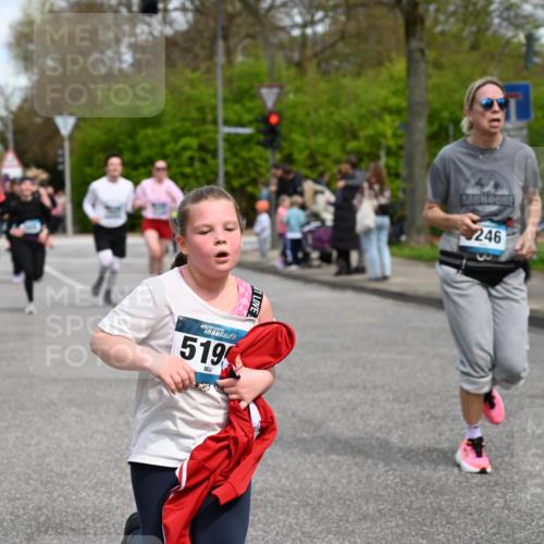 12.04.2026 - 45. Internationalen Wilhelmsburger Insellauf J. Mangold http://msf.ph/oto/9514143 12.04.2026 13:10:48 Ziel 5259, 3407, 3948, 3949, 4540, 2315, 5494, 4909, 5004, 4969, 5762, 4769, 4798, 4134, 4799, 5681, 2897, 3462, 5160, 5768, 3243, 4916, 5161, 3211, 5584, 4770, 5246, 2926, 2927, 2926, 2927, 5195, 4692, 5417, 5199, 2889, 2714, 4216, 4895, 3932, 2114, 2519, 2113, 2076, 4106, 3247, 5180, 3101, 3734, 4796 meine-sportfotos.de