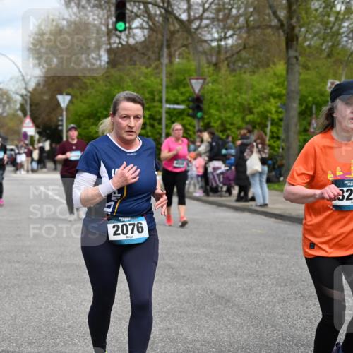 12.04.2026 - 45. Internationalen Wilhelmsburger Insellauf J. Mangold http://msf.ph/oto/9514168 12.04.2026 13:11:00 Ziel 4769, 4798, 4134, 4799, 5681, 2897, 3462, 5160, 5768, 3243, 4916, 5161, 3211, 5584, 4770, 5246, 2926, 2927, 5195, 4692, 5417, 5199, 2889, 2714, 4216, 4895, 3932, 2114, 2519, 2113, 2076, 4106, 3247, 5180, 3101, 3734, 4796, 2461, 4810, 3994, 4558, 3573, 4427, 2844, 3115, 4726, 4051, 2827, 2825, 4985, 4193 meine-sportfotos.de