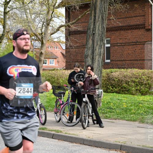 12.04.2026 - 45. Internationalen Wilhelmsburger Insellauf J. Mangold http://msf.ph/oto/9514231 12.04.2026 13:11:13 Ziel 2926, 2927, 5195, 4692, 5417, 5199, 2889, 2714, 4216, 4895, 3932, 2114, 2519, 2113, 2076, 4106, 3247, 5180, 3101, 3734, 4796, 2461, 4810, 2461, 4810, 3994, 4558, 3573, 4427, 2844, 3115, 4726, 4051, 2827, 2825, 4985, 4193, 3643, 5525, 5403, 3643, 5525, 5403, 2084, 5772, 3733, 4730, 3969, 3055, 4664, 2396, 3079, 3138 meine-sportfotos.de