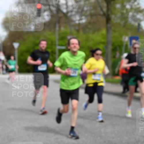 12.04.2026 - 45. Internationalen Wilhelmsburger Insellauf J. Mangold http://msf.ph/oto/9514261 12.04.2026 13:11:22 Ziel 3932, 2114, 2519, 2113, 2076, 4106, 3247, 5180, 3101, 3734, 4796, 2461, 4810, 3994, 4558, 3573, 4427, 2844, 3115, 4726, 4051, 2827, 2825, 4985, 4985, 4193, 3643, 5525, 5403, 2084, 5772, 3733, 4730, 3969, 3055, 4664, 2396, 3079, 3138, 5402, 2136, 4683, 5640, 4480, 4987, 2445, 4930 meine-sportfotos.de