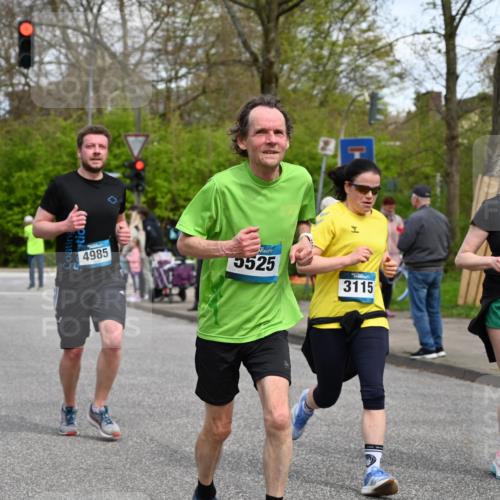 12.04.2026 - 45. Internationalen Wilhelmsburger Insellauf J. Mangold http://msf.ph/oto/9514264 12.04.2026 13:11:22 Ziel 3932, 2114, 2519, 2113, 2076, 4106, 3247, 5180, 3101, 3734, 4796, 2461, 4810, 3994, 4558, 3573, 4427, 2844, 3115, 4726, 4051, 2827, 2825, 4985, 4985, 4193, 3643, 5525, 5403, 2084, 5772, 3733, 4730, 3969, 3055, 4664, 2396, 3079, 3138, 5402, 2136, 4683, 5640, 4480, 4987, 2445, 4930 meine-sportfotos.de