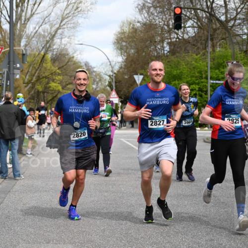 12.04.2026 - 45. Internationalen Wilhelmsburger Insellauf J. Mangold http://msf.ph/oto/9514302 12.04.2026 13:11:27 Ziel 2076, 4106, 3247, 5180, 3101, 3734, 4796, 2461, 4810, 3994, 4558, 3573, 4427, 2844, 3115, 4726, 4051, 2827, 2825, 4985, 4193, 3643, 5525, 5403, 2084, 5772, 3733, 3733, 4730, 3969, 3055, 4664, 2396, 3079, 3138, 5402, 2136, 2136, 4683, 5640, 4480, 4987, 2445, 4930, 2024, 4328, 4276, 5031 meine-sportfotos.de