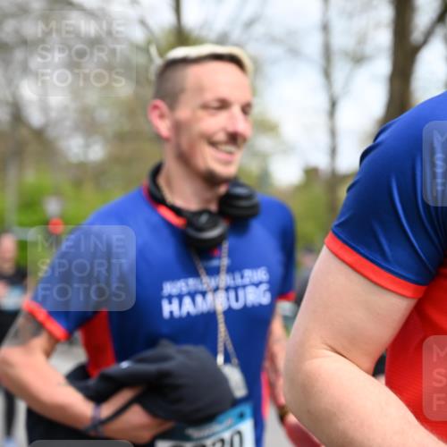 12.04.2026 - 45. Internationalen Wilhelmsburger Insellauf J. Mangold http://msf.ph/oto/9514322 12.04.2026 13:11:29 Ziel 5180, 3101, 3734, 4796, 2461, 4810, 3994, 4558, 3573, 4427, 2844, 3115, 4726, 4051, 2827, 2825, 4985, 4193, 3643, 5525, 5403, 2084, 5772, 3733, 4730, 3969, 3055, 4664, 2396, 3079, 3138, 5402, 2136, 4683, 5640, 4480, 4987, 2445, 4930, 2024, 4328, 4276, 5031, 4532, 2742 meine-sportfotos.de