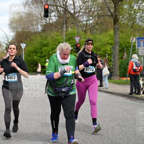 12.04.2026 - 45. Internationalen Wilhelmsburger Insellauf J. Mangold http://msf.ph/oto/9514336 12.04.2026 13:11:31 Ziel 3101, 3734, 4796, 2461, 4810, 3994, 4558, 3573, 4427, 2844, 3115, 4726, 4051, 2827, 2825, 4985, 4193, 3643, 5525, 5403, 2084, 5772, 3733, 4730, 3969, 4730, 3969, 3055, 4664, 2396, 3079, 3138, 5402, 2136, 4683, 5640, 4480, 4480, 4987, 2445, 4930, 2024, 4328, 4276, 5031, 4532, 2742 meine-sportfotos.de