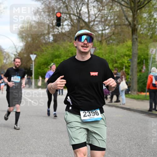 12.04.2026 - 45. Internationalen Wilhelmsburger Insellauf J. Mangold http://msf.ph/oto/9514370 12.04.2026 13:11:35 Ziel 4796, 2461, 4810, 3994, 4558, 3573, 4427, 2844, 3115, 4726, 4051, 2827, 2825, 4985, 4193, 3643, 5525, 5403, 2084, 5772, 3733, 4730, 3969, 3055, 4664, 2396, 3079, 2396, 3079, 3138, 5402, 2136, 4683, 5640, 4480, 4987, 2445, 4930, 2024, 2024, 4328, 4276, 5031, 4532, 2742, 5437 meine-sportfotos.de