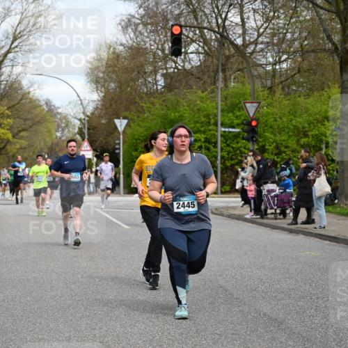 12.04.2026 - 45. Internationalen Wilhelmsburger Insellauf J. Mangold http://msf.ph/oto/9514393 12.04.2026 13:11:38 Ziel 2461, 4810, 3994, 4558, 3573, 4427, 2844, 3115, 4726, 4051, 2827, 2825, 4985, 4193, 3643, 5525, 5403, 2084, 5772, 3733, 4730, 3969, 3055, 4664, 2396, 3079, 3138, 5402, 5402, 2136, 4683, 5640, 4480, 4987, 2445, 4930, 2024, 4328, 4276, 5031, 4532, 2742, 5437, 4847, 4846 meine-sportfotos.de