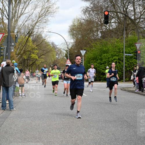12.04.2026 - 45. Internationalen Wilhelmsburger Insellauf J. Mangold http://msf.ph/oto/9514401 12.04.2026 13:11:40 Ziel 4558, 3573, 4427, 2844, 3115, 4726, 4051, 2827, 2825, 4985, 4193, 3643, 5525, 5403, 2084, 5772, 3733, 4730, 3969, 3055, 4664, 2396, 3079, 3138, 5402, 2136, 4683, 4683, 5640, 4480, 4987, 2445, 4930, 2024, 4328, 4276, 5031, 4532, 2742, 4532, 2742, 5437, 4847, 4846 meine-sportfotos.de