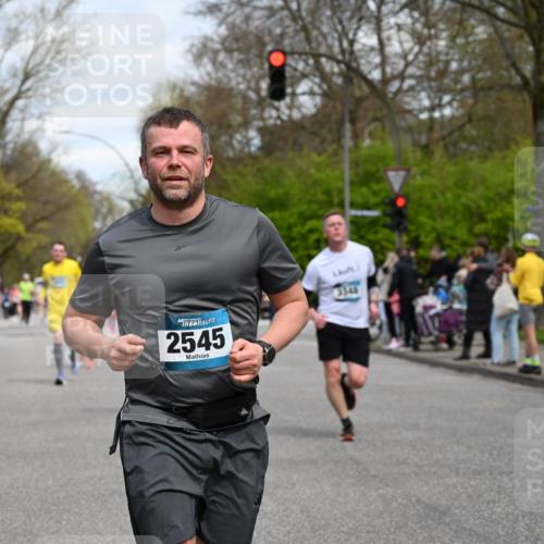 12.04.2026 - 45. Internationalen Wilhelmsburger Insellauf J. Mangold http://msf.ph/oto/9514605 12.04.2026 13:12:17 Ziel 4532, 2742, 5437, 4847, 4846, 4850, 4550, 3914, 2545, 3352, 3348, 5750, 5855, 2280, 3441, 5674, 4841, 2275, 2275, 4671, 4627, 4628, 3638, 4385, 2274, 4919, 4720, 4721 meine-sportfotos.de