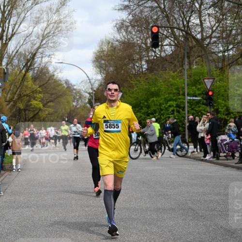 12.04.2026 - 45. Internationalen Wilhelmsburger Insellauf J. Mangold http://msf.ph/oto/9514620 12.04.2026 13:12:20 Ziel 5437, 4847, 4846, 4850, 4550, 3914, 2545, 3352, 3348, 5750, 5750, 5855, 2280, 3441, 5674, 4841, 2275, 4671, 4627, 4628, 3638, 3638, 4385, 2274, 4919, 4720, 4721, 2998 meine-sportfotos.de