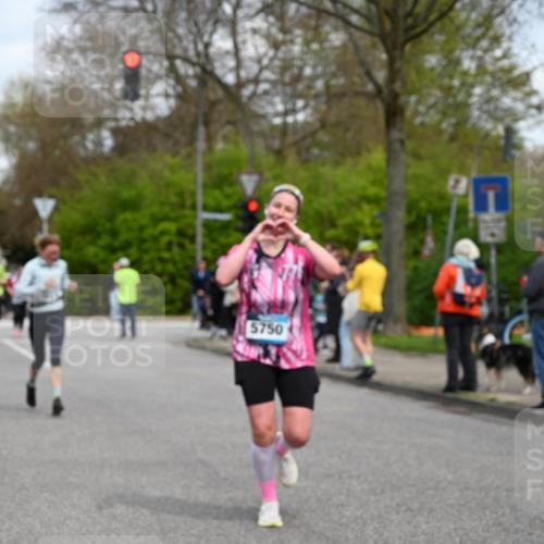 12.04.2026 - 45. Internationalen Wilhelmsburger Insellauf J. Mangold http://msf.ph/oto/9514657 12.04.2026 13:12:25 Ziel 4847, 4846, 4850, 4550, 3914, 2545, 3352, 3348, 5750, 5855, 2280, 3441, 5674, 4841, 3441, 5674, 4841, 2275, 4671, 4627, 4628, 3638, 4385, 2274, 4919, 4720, 4721, 2998, 4693, 3519, 4970, 3686, 4643 meine-sportfotos.de