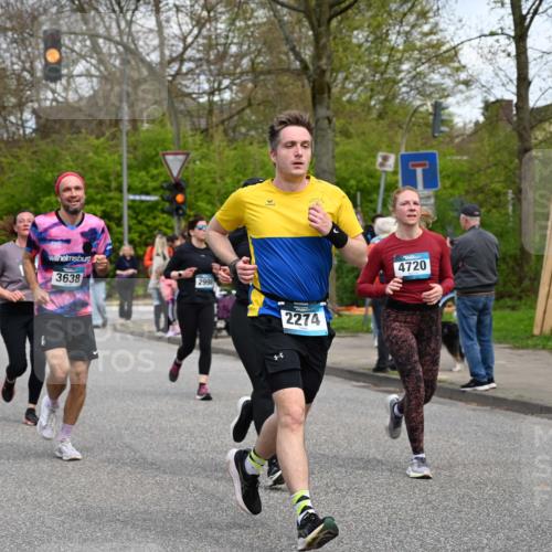 12.04.2026 - 45. Internationalen Wilhelmsburger Insellauf J. Mangold http://msf.ph/oto/9514757 12.04.2026 13:12:39 Ziel 5750, 5855, 2280, 3441, 5674, 4841, 2275, 4671, 4627, 4628, 3638, 4385, 2274, 4919, 4720, 4720, 4721, 2998, 4693, 3519, 4970, 3686, 4643, 2877, 5265, 5266, 4648, 2026, 5457, 4320, 4249, 3033, 2470, 4364, 3942, 5221, 3540, 3933, 3935, 3805, 5158, 5157, 2462, 4533, 5693 meine-sportfotos.de