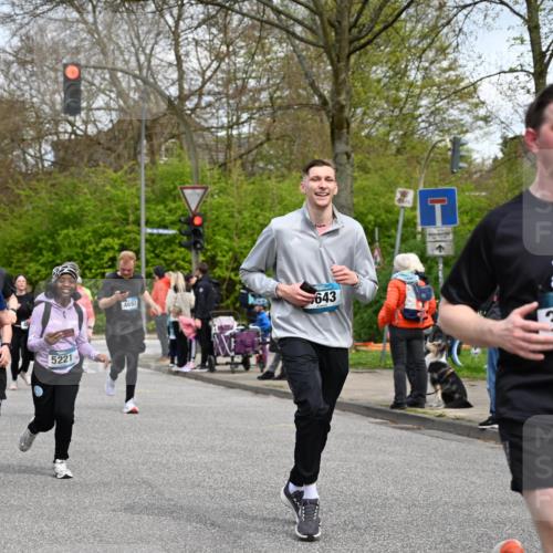 12.04.2026 - 45. Internationalen Wilhelmsburger Insellauf J. Mangold http://msf.ph/oto/9514808 12.04.2026 13:12:48 Ziel 3441, 5674, 4841, 2275, 4671, 4627, 4628, 3638, 4385, 2274, 4919, 4720, 4721, 2998, 4693, 3519, 4970, 3686, 4643, 2877, 5265, 5266, 4648, 2026, 5457, 4320, 4249, 3033, 2470, 4364, 3942, 5221, 3540, 3933, 3935, 3935, 3805, 5158, 5157, 2462, 4533, 5693, 5637 meine-sportfotos.de