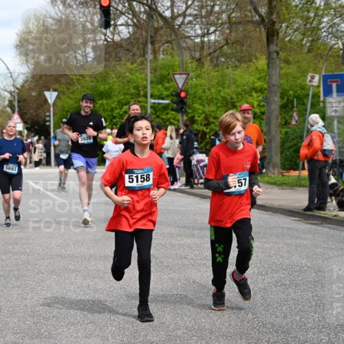12.04.2026 - 45. Internationalen Wilhelmsburger Insellauf J. Mangold http://msf.ph/oto/9514858 12.04.2026 13:12:54 Ziel 2275, 4671, 4627, 4628, 3638, 4385, 2274, 4919, 4720, 4721, 2998, 4693, 3519, 4970, 3686, 4643, 2877, 5265, 5266, 4648, 2026, 5457, 2026, 5457, 4320, 4249, 3033, 2470, 4364, 3942, 5221, 3540, 3933, 3935, 3805, 5158, 5157, 2462, 4533, 5693, 5637, 2080, 5819, 2064, 4923, 4281, 3984 meine-sportfotos.de