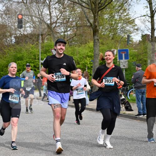 12.04.2026 - 45. Internationalen Wilhelmsburger Insellauf J. Mangold http://msf.ph/oto/9514880 12.04.2026 13:12:56 Ziel 4627, 4628, 3638, 4385, 2274, 4919, 4720, 4721, 2998, 4693, 3519, 4970, 3686, 4643, 2877, 5265, 5266, 4648, 2026, 5457, 4320, 4249, 3033, 2470, 4364, 4364, 3942, 5221, 3540, 3933, 3935, 3805, 5158, 5157, 2462, 4533, 5693, 5637, 2080, 5819, 2064, 4923, 4281, 3984, 3810 meine-sportfotos.de
