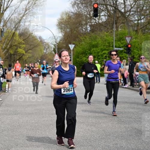 12.04.2026 - 45. Internationalen Wilhelmsburger Insellauf J. Mangold http://msf.ph/oto/9514902 12.04.2026 13:13:00 Ziel 4385, 2274, 4919, 4720, 4721, 2998, 4693, 3519, 4970, 3686, 4643, 2877, 5265, 5266, 4648, 2026, 5457, 4320, 4249, 3033, 2470, 4364, 3942, 5221, 3540, 3933, 3935, 3935, 3805, 5158, 5157, 2462, 4533, 5693, 5637, 2080, 5819, 2064, 4923, 4281, 3984, 3810, 3268, 2062 meine-sportfotos.de