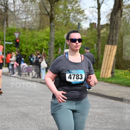 12.04.2026 - 45. Internationalen Wilhelmsburger Insellauf J. Mangold http://msf.ph/oto/9514949 12.04.2026 13:13:07 Ziel 2998, 4693, 3519, 4970, 3686, 4643, 2877, 5265, 5266, 4648, 2026, 5457, 4320, 4249, 3033, 2470, 4364, 3942, 5221, 3540, 3933, 3935, 3805, 5158, 5157, 2462, 4533, 5693, 5637, 2080, 5819, 2064, 4923, 4281, 3984, 3810, 3810, 3268, 2062, 4783, 4178 meine-sportfotos.de