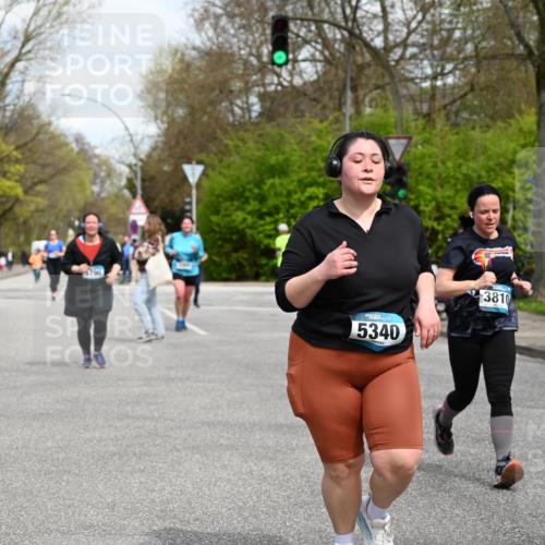 12.04.2026 - 45. Internationalen Wilhelmsburger Insellauf J. Mangold http://msf.ph/oto/9515018 12.04.2026 13:13:17 Ziel 5265, 5266, 4648, 2026, 5457, 4320, 4249, 3033, 2470, 4364, 3942, 5221, 3540, 3933, 3935, 3805, 5158, 5157, 2462, 4533, 5693, 5637, 2080, 5819, 2064, 4923, 4281, 4923, 4281, 3984, 3810, 3268, 2062, 4783, 4178, 4178, 5340, 2999, 5498 meine-sportfotos.de
