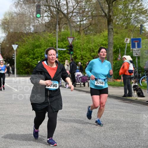 12.04.2026 - 45. Internationalen Wilhelmsburger Insellauf J. Mangold http://msf.ph/oto/9515036 12.04.2026 13:13:22 Ziel 3942, 5221, 3540, 3933, 3935, 3805, 5158, 5157, 2462, 4533, 5693, 5637, 2080, 5819, 2064, 4923, 4281, 3984, 3810, 3268, 3268, 2062, 4783, 4178, 5340, 5340, 2999, 5498, 4465, 5350 meine-sportfotos.de
