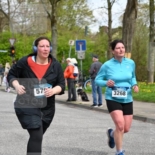 12.04.2026 - 45. Internationalen Wilhelmsburger Insellauf J. Mangold http://msf.ph/oto/9515048 12.04.2026 13:13:23 Ziel 3540, 3933, 3935, 3805, 5158, 5157, 2462, 4533, 5693, 5637, 2080, 5819, 2064, 4923, 4281, 3984, 3810, 3268, 2062, 2062, 4783, 4178, 5340, 2999, 5498, 4465, 5350, 5790 meine-sportfotos.de
