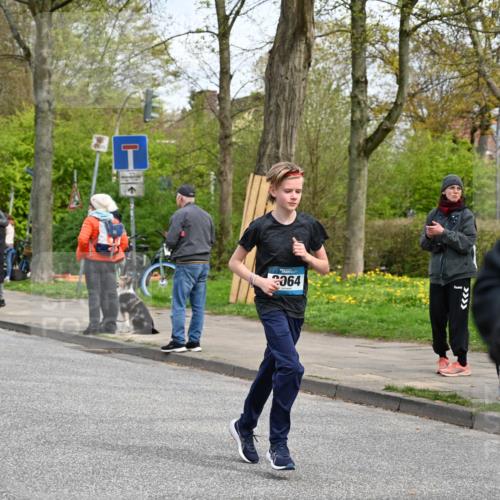 12.04.2026 - 45. Internationalen Wilhelmsburger Insellauf J. Mangold http://msf.ph/oto/9515053 12.04.2026 13:13:24 Ziel 3933, 3935, 3805, 5158, 5157, 2462, 4533, 5693, 5637, 2080, 5819, 2064, 4923, 4281, 3984, 3810, 3268, 2062, 4783, 4178, 5340, 2999, 5498, 4465, 5350, 5790 meine-sportfotos.de